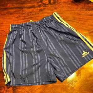 Vintage Adidas youth short